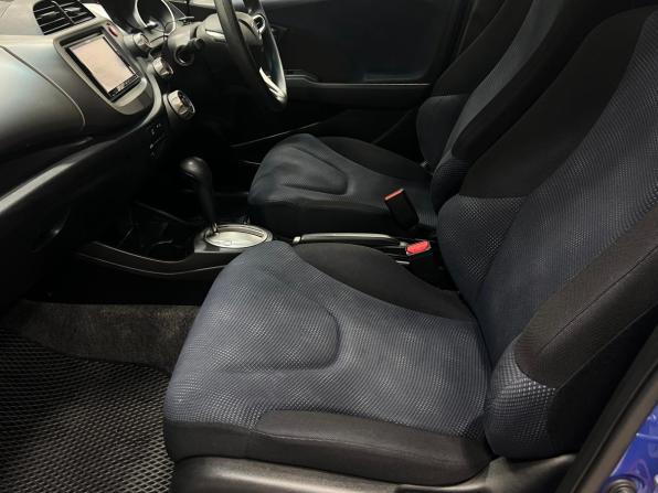 Honda Fit II с пробегом 2010 года, цена 830 000 рублей, 105000 км, хэтчбек, Автокод Объявления