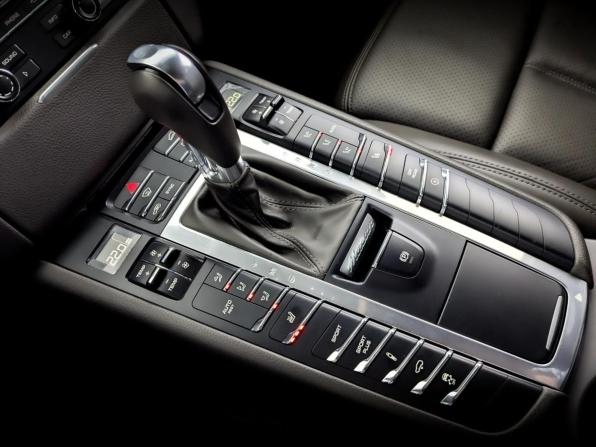Porsche Macan I с пробегом 2015 года, цена 2 395 000 рублей, 103296 км, внедорожник, Автокод Объявления