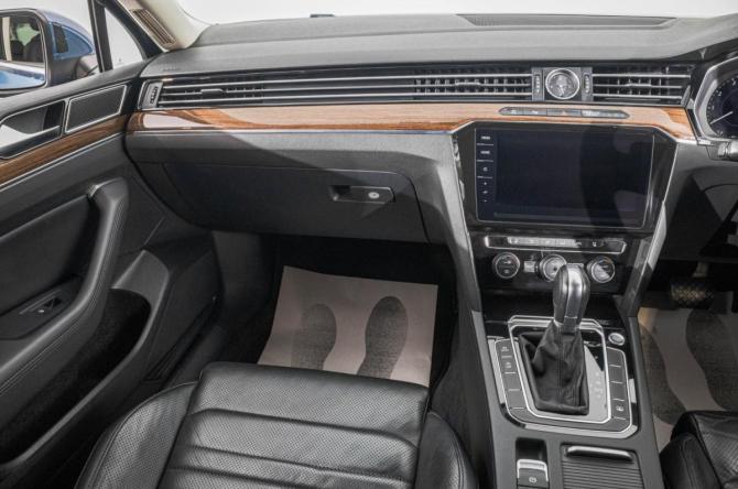 Volkswagen Passat B8 с пробегом 2017 года, цена 2 049 000 рублей, 43000 км, седан, Автокод Объявления