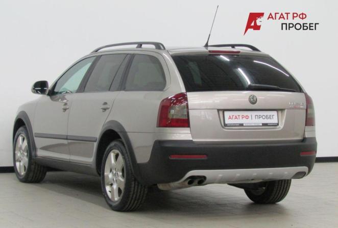Skoda Octavia II (A5) Рестайлинг с пробегом 2010 года, цена 798 000 рублей, 220274 км, универсал, Автокод Объявления