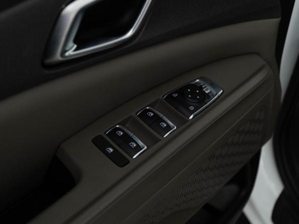 Kia Carnival IV Рестайлинг с пробегом 2025 года, цена 5 998 999 рублей, 12425 км, минивэн, Автокод Объявления