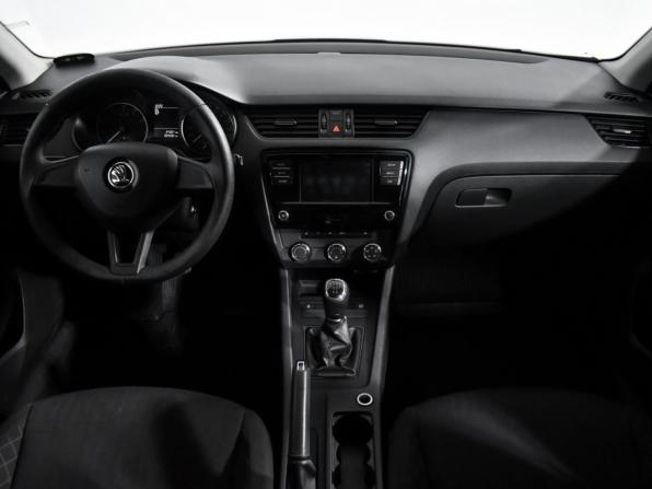 Skoda Octavia III (A7) Рестайлинг с пробегом 2017 года, цена 1 290 000 рублей, 204534 км, лифтбек, Автокод Объявления