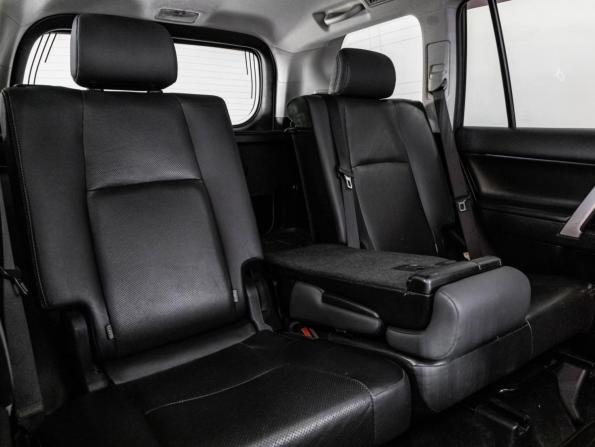 Toyota Land Cruiser Prado 150 Series Рестайлинг 2 с пробегом 2017 года, цена 4 499 000 рублей, 129508 км, внедорожник, Автокод Объявления