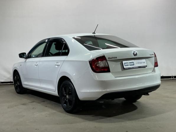 Skoda Rapid I с пробегом 2015 года, цена 820 000 рублей, 197396 км, лифтбек, Автокод Объявления