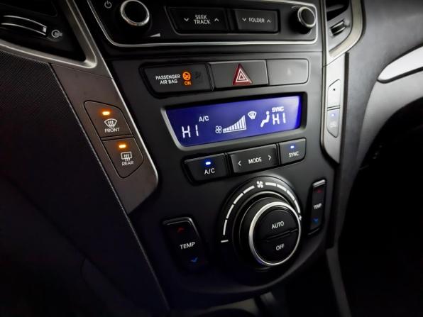 Hyundai Santa Fe III Рестайлинг с пробегом 2018 года, цена 2 400 000 рублей, 119786 км, внедорожник, Автокод Объявления