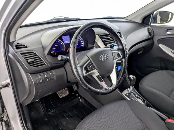 Hyundai Solaris I с пробегом 2013 года, цена 950 000 рублей, 137449 км, седан, Автокод Объявления