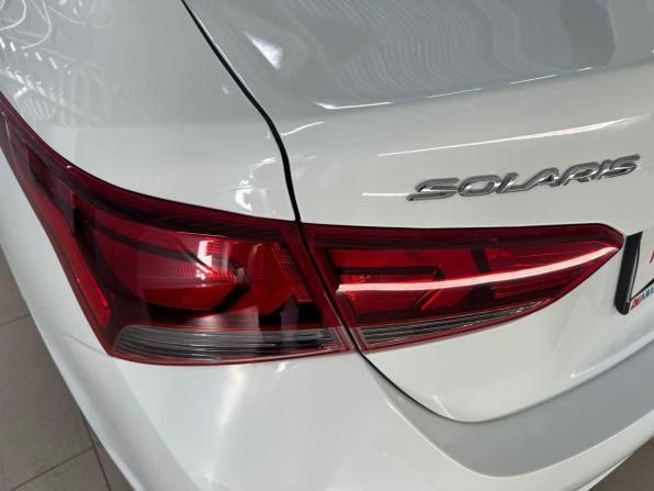 Hyundai Solaris II с пробегом 2018 года, цена 990 000 рублей, 134000 км, седан, Автокод Объявления
