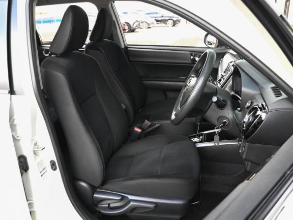 Toyota Corolla XI (E160 E170) Рестайлинг 2 с пробегом 2019 года, цена 1 949 000 рублей, 41340 км, универсал, Автокод Объявления