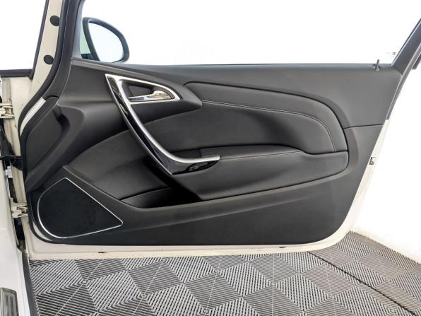 Opel Astra J Рестайлинг с пробегом 2013 года, цена 1 200 000 рублей, 53125 км, хэтчбек, Автокод Объявления