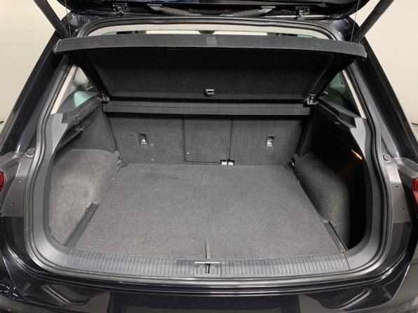Volkswagen Tiguan II с пробегом 2018 года, цена 2 140 000 рублей, 189350 км, внедорожник, Автокод Объявления