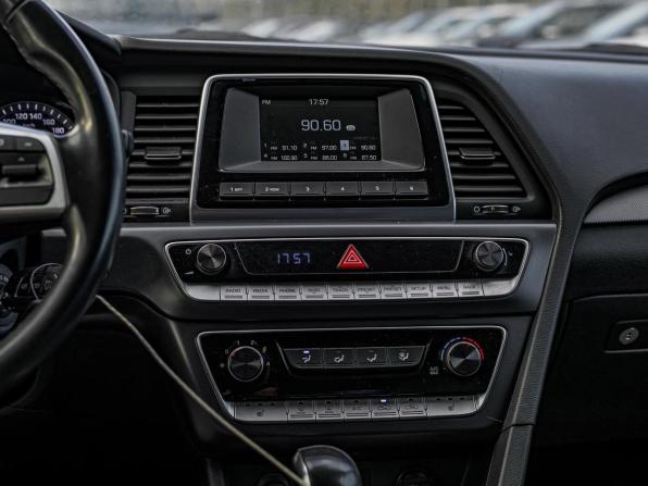 Hyundai Sonata VII (LF) Рестайлинг с пробегом 2019 года, цена 1 487 000 рублей, 179960 км, седан, Автокод Объявления