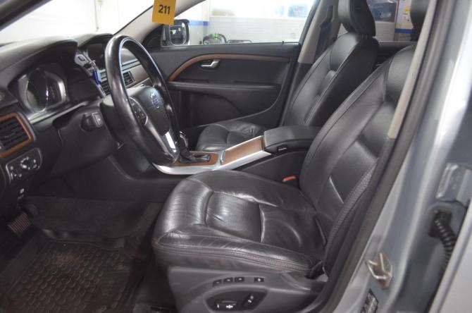 Volvo XC70 II Рестайлинг с пробегом 2014 года, цена 1 650 000 рублей, 190000 км, универсал, Автокод Объявления
