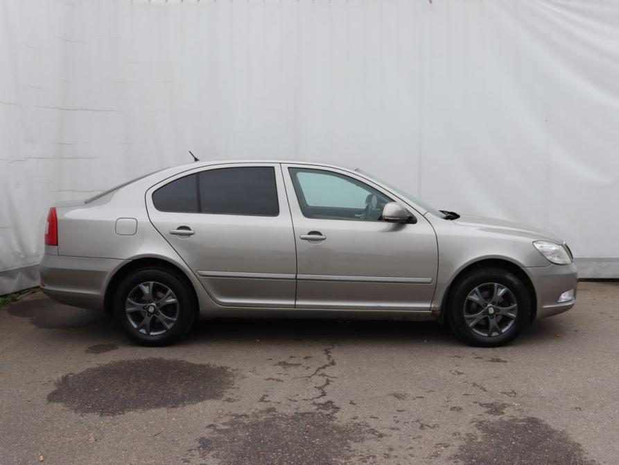 Skoda Octavia II (A5) Рестайлинг Москва  - изображение 7