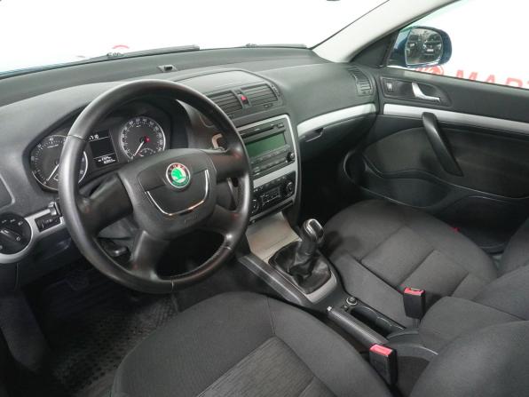 Skoda Octavia II (A5) Рестайлинг с пробегом 2012 года, цена 860 000 рублей, 169922 км, лифтбек, Автокод Объявления