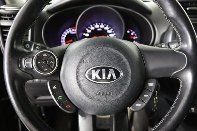 Kia Soul II Рестайлинг с пробегом 2019 года, цена 1 799 990 рублей, 51723 км, хэтчбек, Автокод Объявления