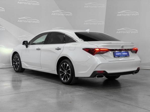 Toyota Avalon V с пробегом 2022 года, цена 3 885 000 рублей, 35658 км, седан, Автокод Объявления