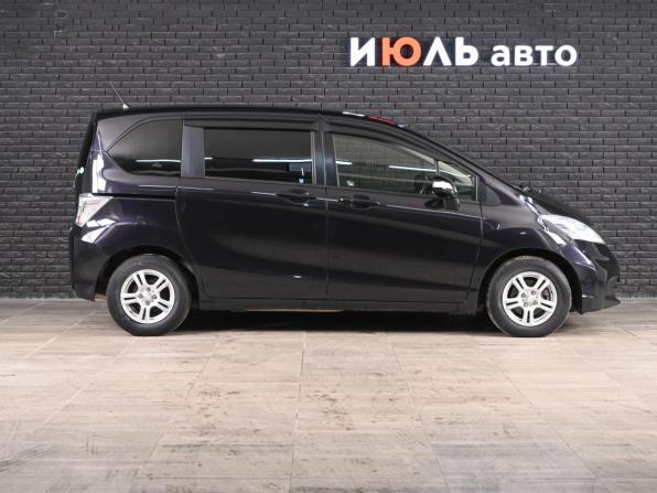 Honda Freed I Рестайлинг с пробегом 2012 года, цена 1 100 000 рублей, 153170 км, компактвэн, Автокод Объявления
