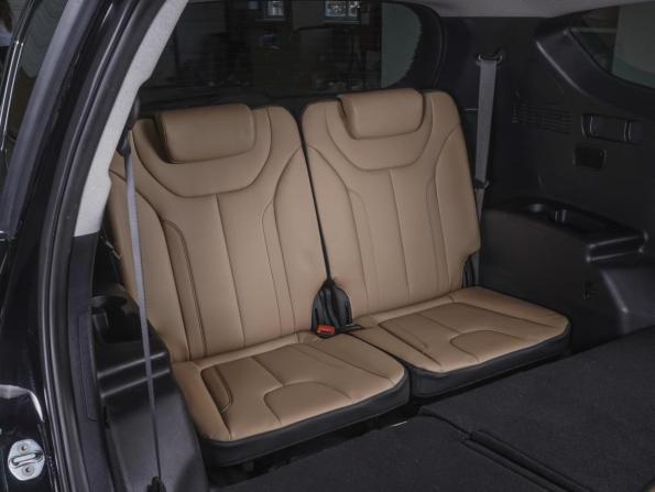 Hyundai Santa Fe IV Рестайлинг с пробегом 2023 года, цена 4 570 000 рублей, 31460 км, внедорожник, Автокод Объявления