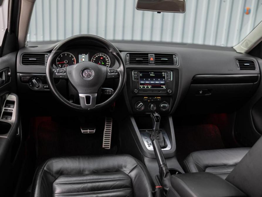 Volkswagen Jetta VI Сочи  - изображение 7