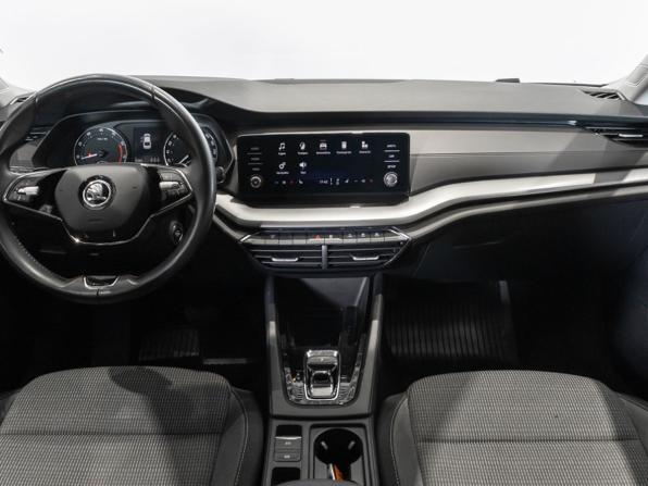 Skoda Octavia IV (A8) с пробегом 2021 года, цена 2 232 400 рублей, 82481 км, лифтбек, Автокод Объявления