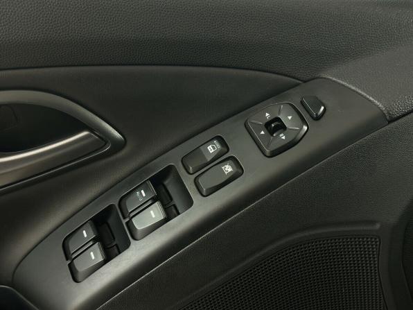 Hyundai ix35 I Рестайлинг с пробегом 2015 года, цена 1 575 000 рублей, 112925 км, внедорожник, Автокод Объявления
