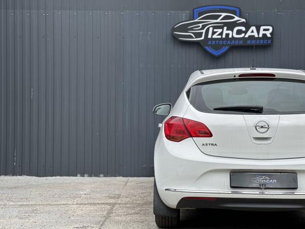 Opel Astra J Рестайлинг с пробегом 2013 года, цена 749 000 рублей, 189300 км, хэтчбек, Автокод Объявления