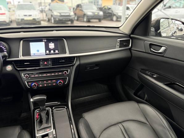 Kia Optima IV Рестайлинг с пробегом 2018 года, цена 1 745 000 рублей, 156000 км, седан, Автокод Объявления
