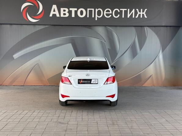 Hyundai Solaris I Рестайлинг с пробегом 2016 года, цена 949 000 рублей, 126100 км, седан, Автокод Объявления