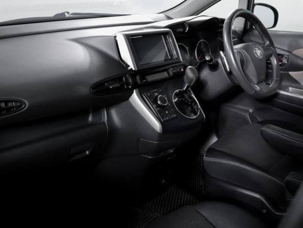 Toyota Wish II с пробегом 2010 года, цена 950 000 рублей, 176166 км, минивэн, Автокод Объявления
