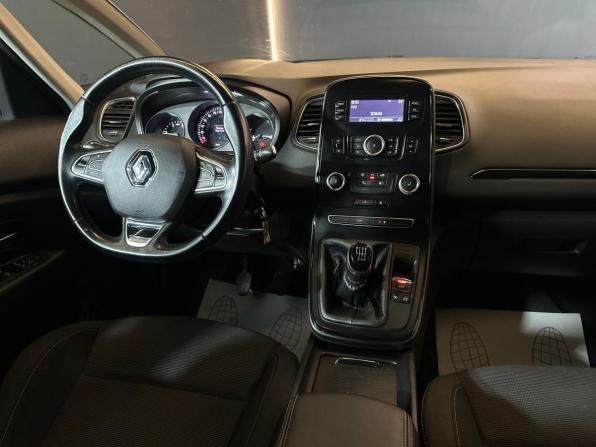 Renault Scenic IV с пробегом 2017 года, цена 1 329 000 рублей, 177300 км, минивэн, Автокод Объявления