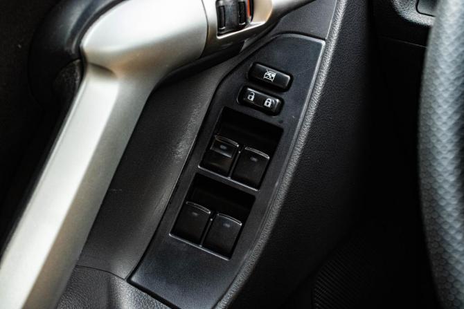Toyota Verso I с пробегом 2012 года, цена 1 119 000 рублей, 206187 км, компактвэн, Автокод Объявления