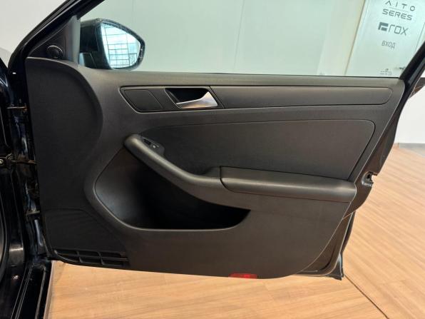 Volkswagen Jetta VI с пробегом 2014 года, цена 860 000 рублей, 198185 км, седан, Автокод Объявления