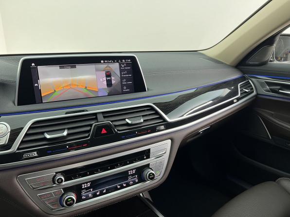 BMW 7 серии VI (G11/G12) Рестайлинг с пробегом 2020 года, цена 5 790 000 рублей, 99832 км, седан, Автокод Объявления