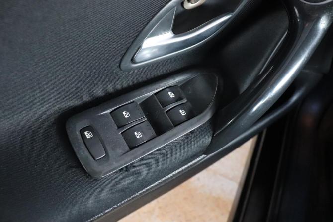 Renault Laguna II Рестайлинг с пробегом 2006 года, цена 335 000 рублей, 287000 км, лифтбек, Автокод Объявления