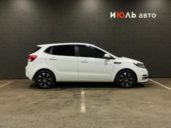 Kia Rio III Рестайлинг с пробегом 2016 года, цена 1 110 000 рублей, 87785 км, хэтчбек, Автокод Объявления
