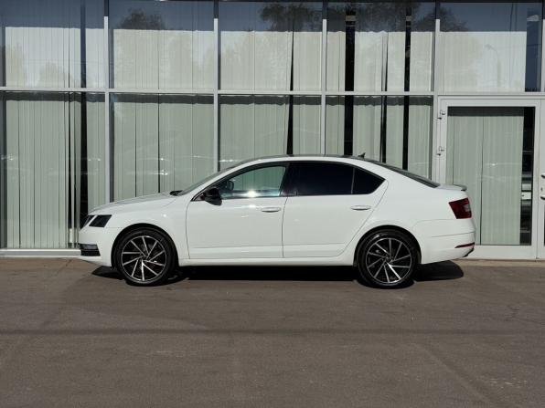 Skoda Octavia III (A7) Рестайлинг с пробегом 2019 года, цена 1 650 000 рублей, 185344 км, лифтбек, Автокод Объявления
