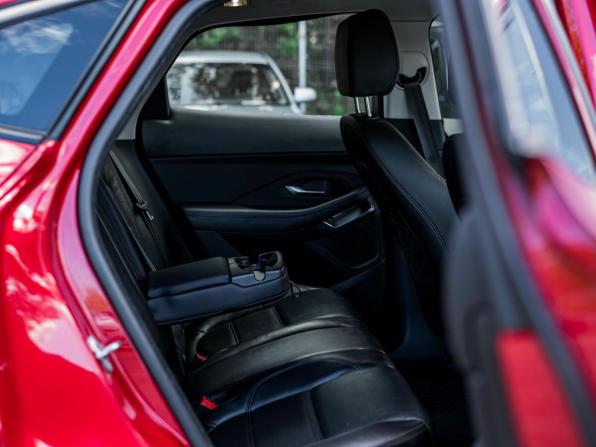 Jaguar E-Pace I с пробегом 2018 года, цена 2 220 000 рублей, 215253 км, внедорожник, Автокод Объявления