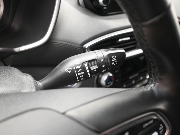 Hyundai Santa Fe IV с пробегом 2018 года, цена 3 099 900 рублей, 145185 км, внедорожник, Автокод Объявления