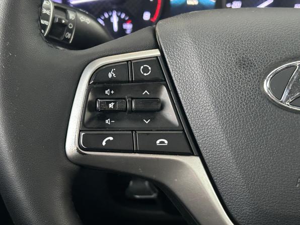 Hyundai Solaris II Рестайлинг с пробегом 2021 года, цена 1 350 000 рублей, 140570 км, седан, Автокод Объявления