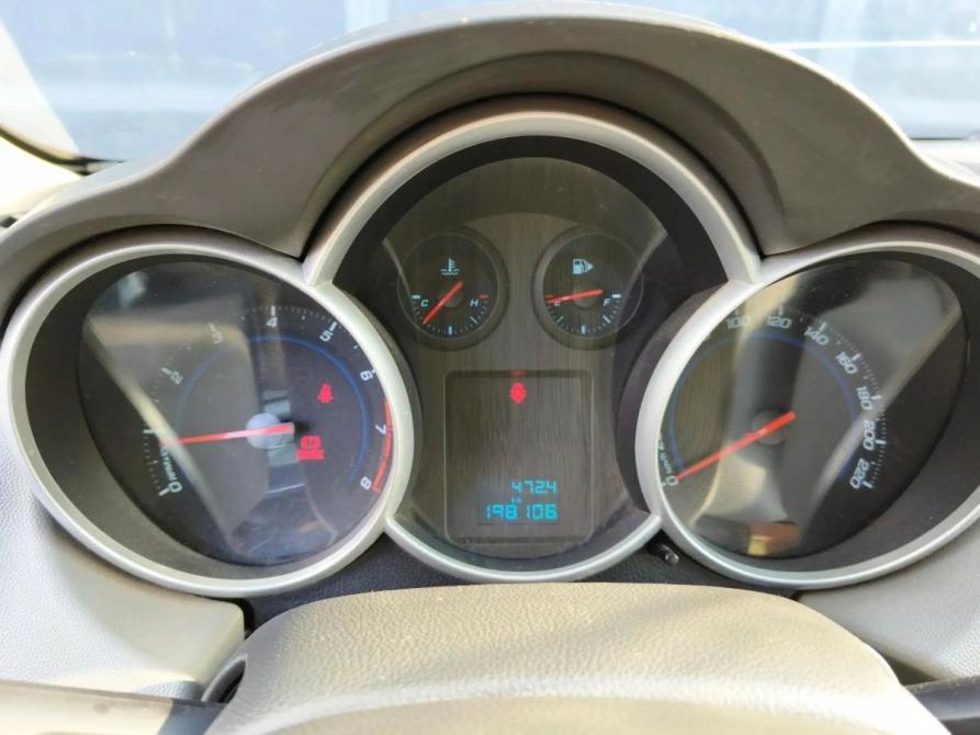 Chevrolet Cruze I Ижевск  - изображение 9
