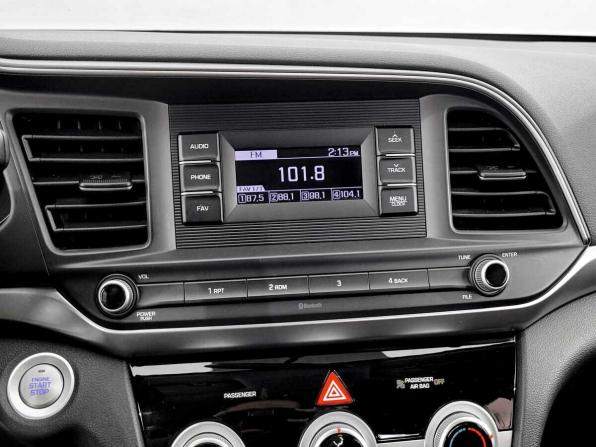 Hyundai Avante VI Рестайлинг с пробегом 2019 года, цена 1 635 000 рублей, 105434 км, седан, Автокод Объявления
