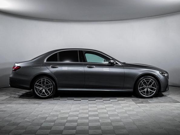 Mercedes-Benz E-Класс V (W213 S213 C238) Рестайлинг с пробегом 2021 года, цена 4 450 000 рублей, 74231 км, седан, Автокод Объявления