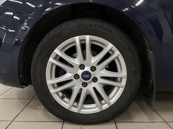 Ford Focus II Рестайлинг с пробегом 2008 года, цена 499 000 рублей, 265322 км, седан, Автокод Объявления
