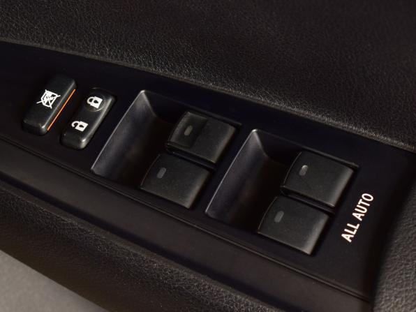 Toyota Corolla XI (E160 E170 E180) с пробегом 2013 года, цена 999 995 рублей, 135038 км, универсал, Автокод Объявления