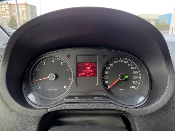 Volkswagen Polo V с пробегом 2011 года, цена 690 000 рублей, 176728 км, седан, Автокод Объявления