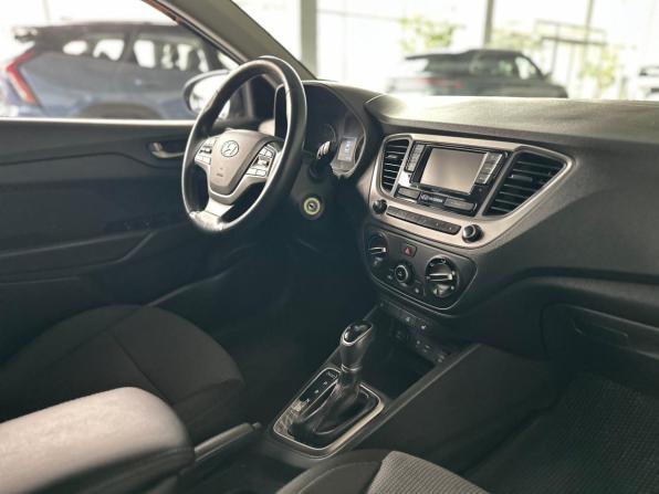 Hyundai Solaris II с пробегом 2018 года, цена 1 449 000 рублей, 70000 км, седан, Автокод Объявления