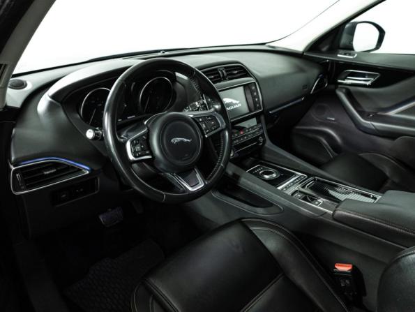Jaguar F-Pace I с пробегом 2018 года, цена 2 769 700 рублей, 120706 км, внедорожник, Автокод Объявления
