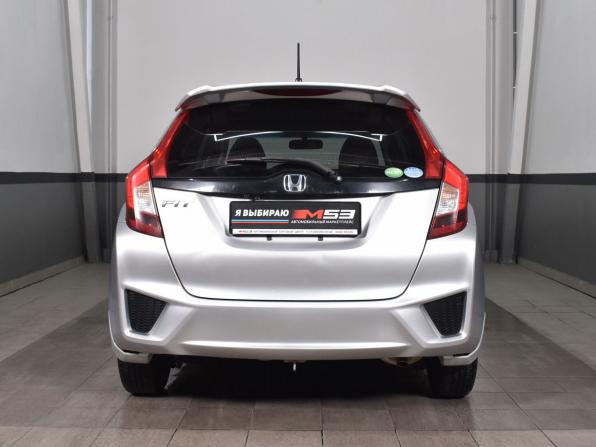 Honda Fit III с пробегом 2015 года, цена 1 049 995 рублей, 99733 км, хэтчбек, Автокод Объявления