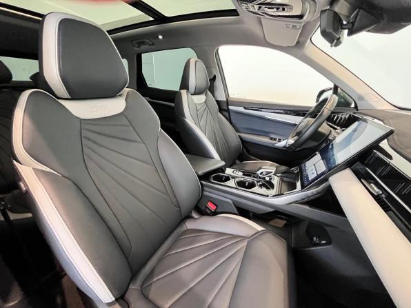 Geely Atlas II с пробегом 2024 года, цена 2 850 000 рублей, 32642 км, внедорожник, Автокод Объявления
