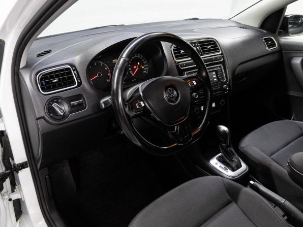 Volkswagen Polo V Рестайлинг с пробегом 2018 года, цена 1 390 000 рублей, 65720 км, седан, Автокод Объявления